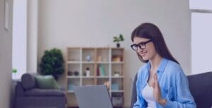 woman conducting learner-led apprenticeship progress reviews online